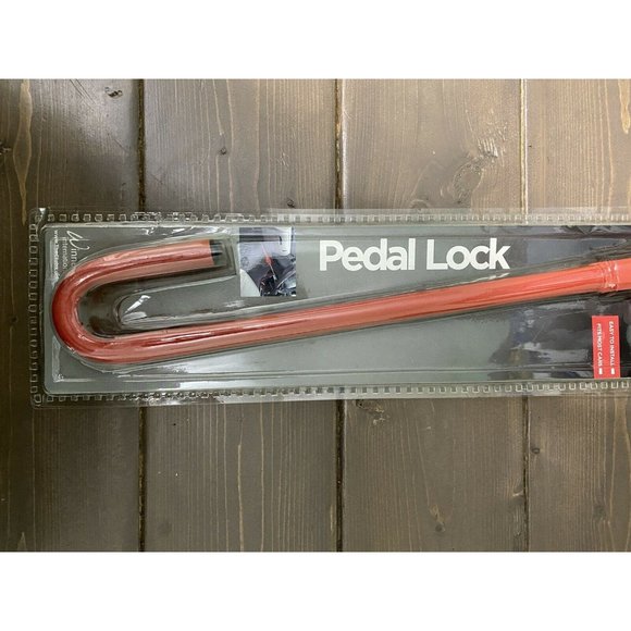 The Club Pedal Lock Easy To Install Red Steering Wheel Lock - New in Package - Picture 3 of 5